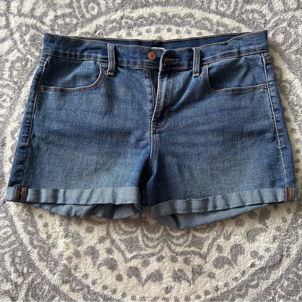 Old Navy Size 12 women’s denim shorts